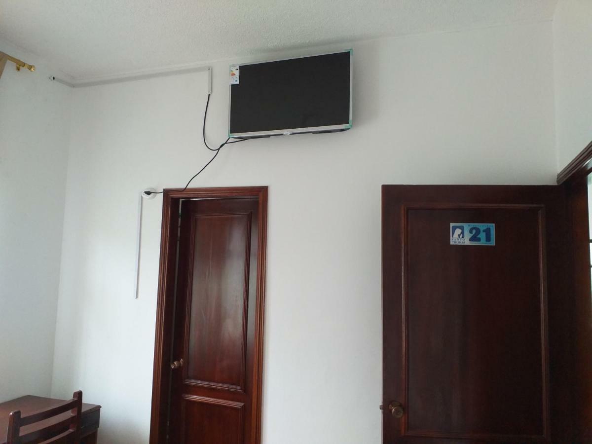 Casa Del Peregrino Santo Thomas Hotel บาญอส ภายนอก รูปภาพ